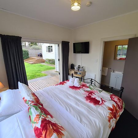 Central Masterton Sleepout Extérieur photo